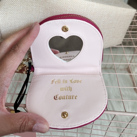 Juicy Couture Pink Quilted Card Holder - Picture 4 of 5